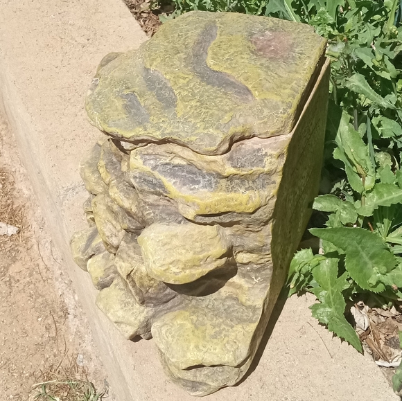 Tetrafauna Terrarium Corner Rock Filter Waterfall. - Picture 13 of 16